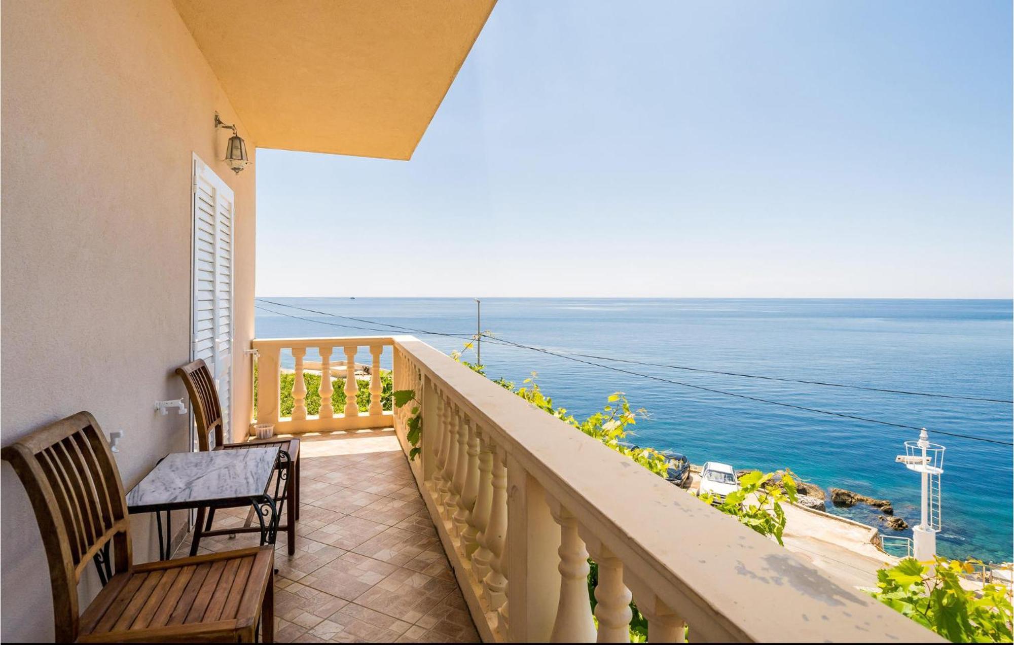 Stunning Apartment In Gruda With House Sea View Molunat Kültér fotó
